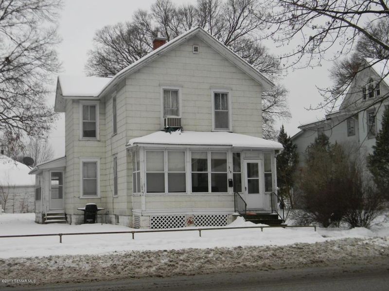 319 E 3rd St, Winona, MN 55987