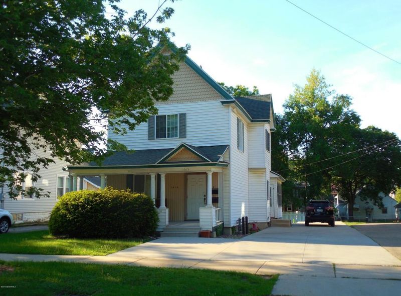 1015 W Center St, Rochester, MN 55902