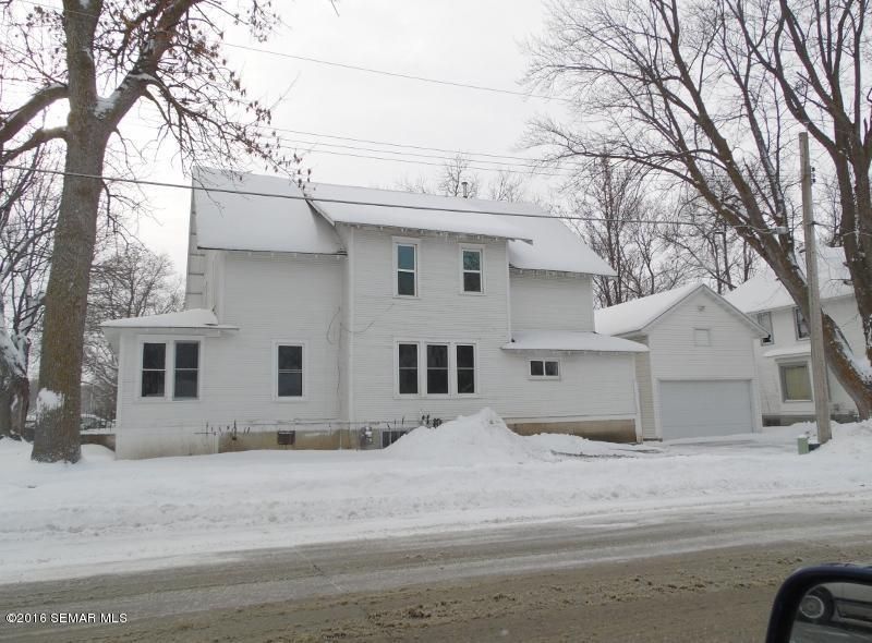 629.631 3rd St NE, Waseca, MN 56093