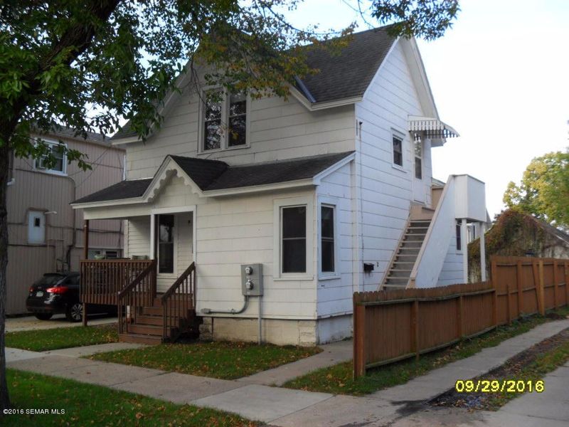 103 10th St NW, Austin, MN 55912