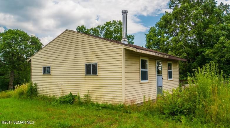 553 Barley Ln, Houston, MN 55943