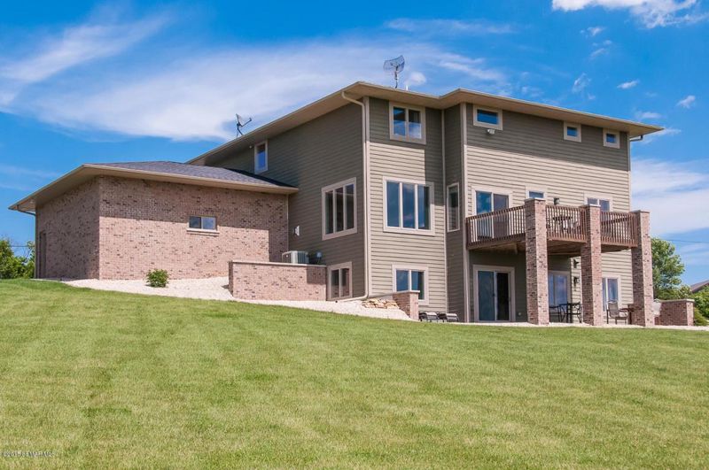 6058 20th St SW, Rochester, MN 55902