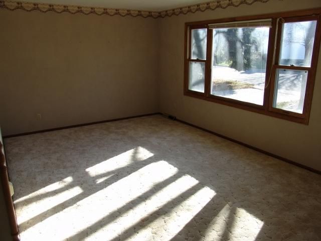 315 7th St SW, Eyota, MN 55934