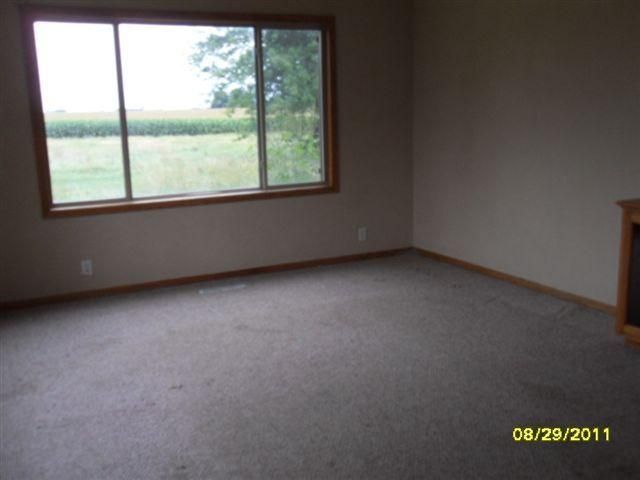 65689 250th St, Dexter, MN 55926