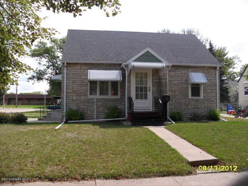 1718 3rd St NE, Austin, MN 55912
