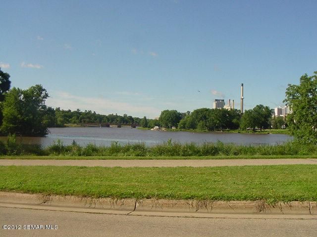 1303 5th Ave NE, Rochester, MN 55906