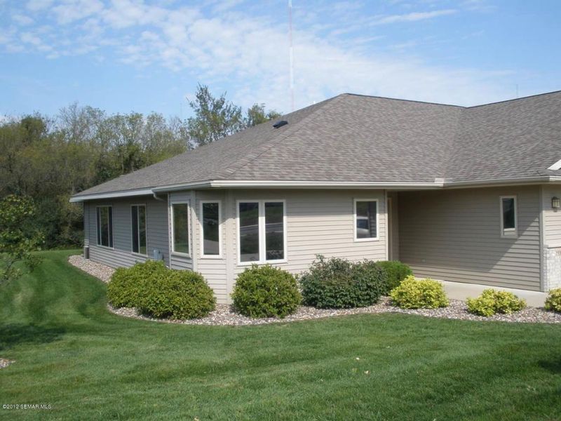 2335 Pinewood Rd SE, Rochester, MN 55904