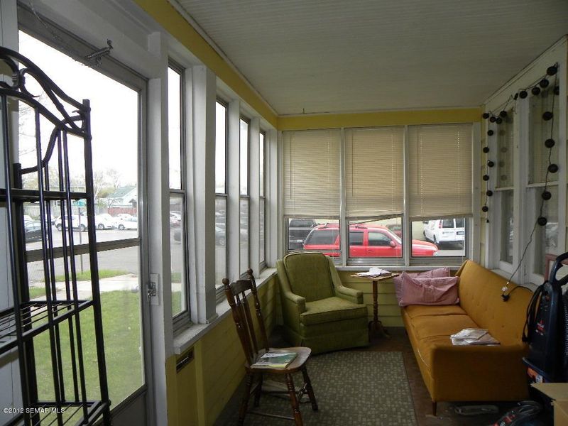 1153 W 4th St, Winona, MN 55987