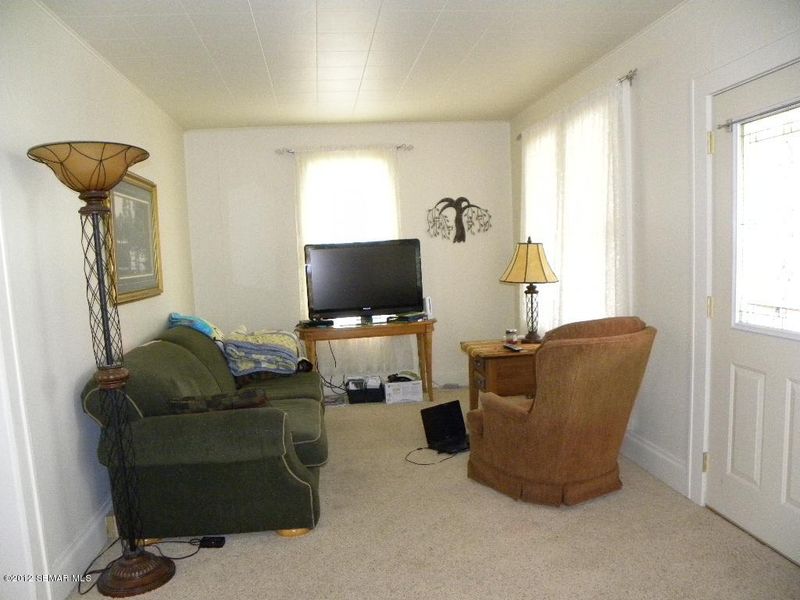 1153 W 4th St, Winona, MN 55987