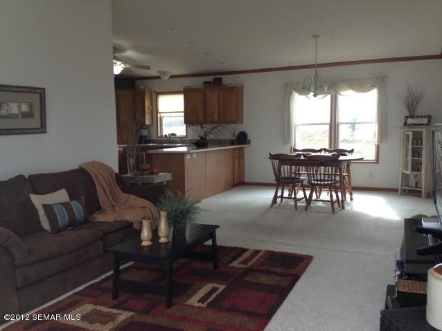 33 South Fork Dr SE, Kasson, MN 55944