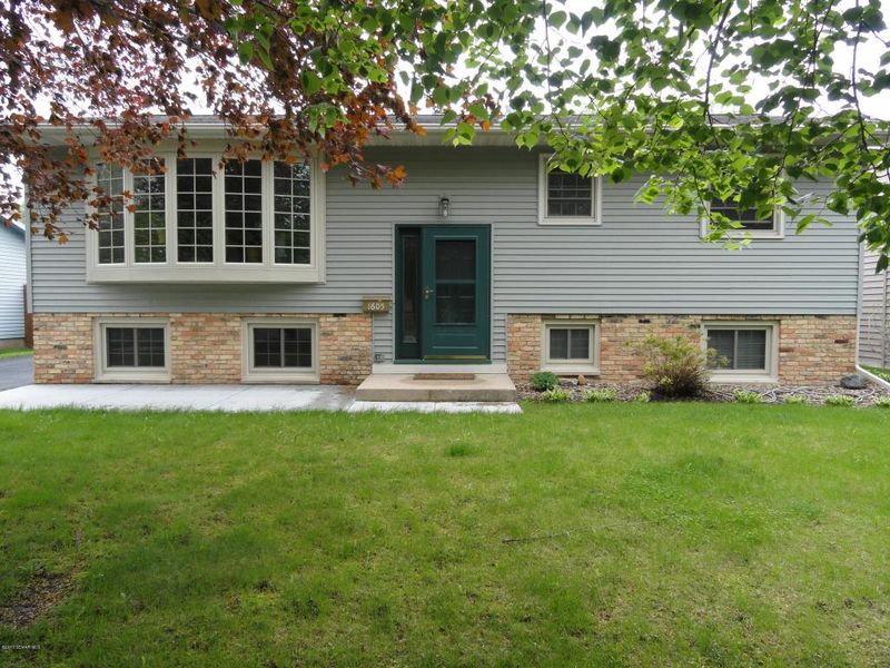 1605 9th Ave SE, Rochester, MN 55904