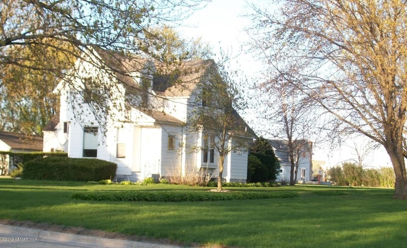 100 1 St Se, Rose Creek, MN 55970
