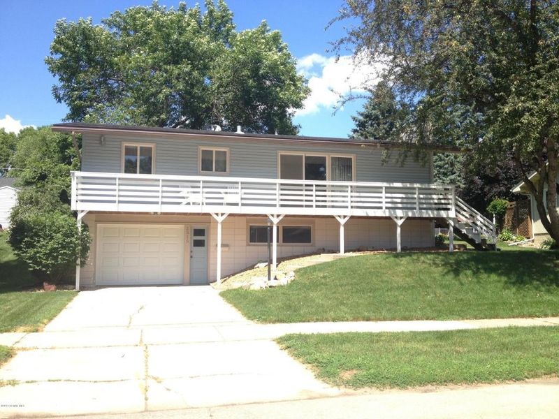 2315 22nd St NW, Rochester, MN 55901