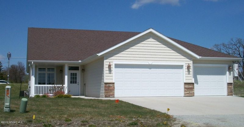 1660 Eagle Ridge St NE, Owatonna, MN 55060