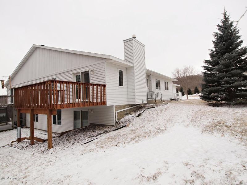 787 26th St NE, Rochester, MN 55906