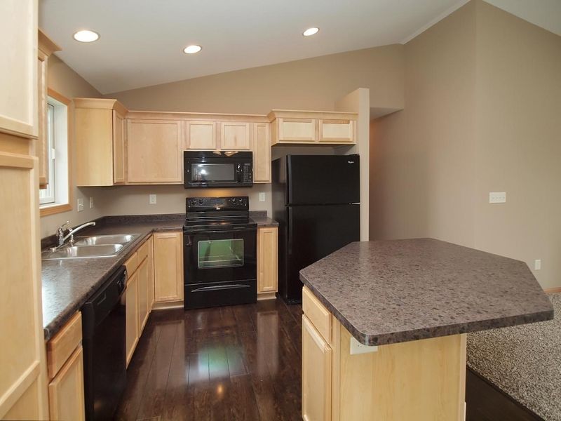 4107 Stone Point Dr NE, Rochester, MN 55906