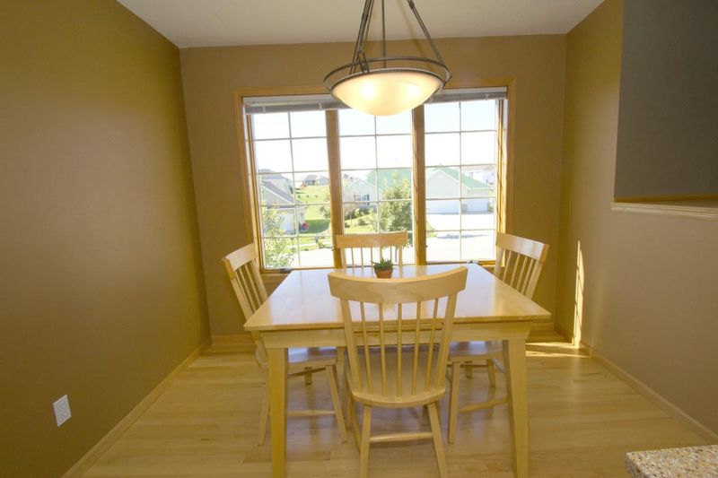 5047 Manor Brook Dr, Rochester, MN 55901