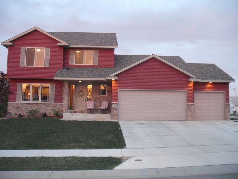 5398 55th Ave NW, Rochester, MN 55901