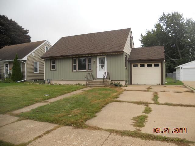 2010 Oakland Ave E, Austin, MN 55912