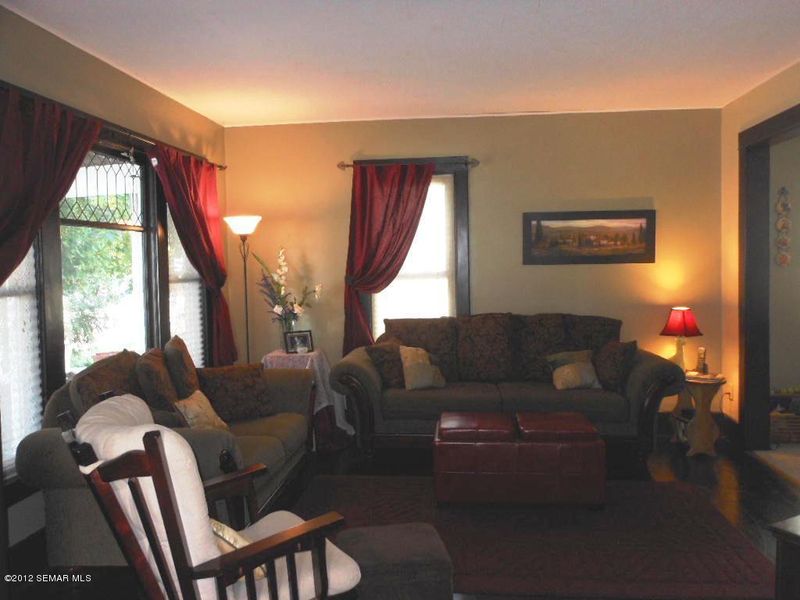 612 W 9th St, Winona, MN 55987