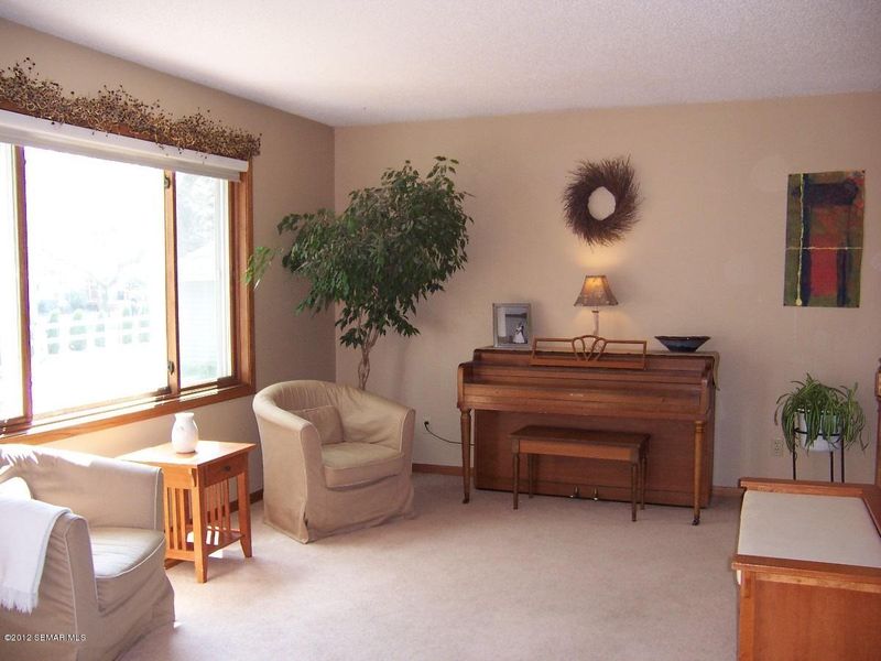 835 20th St NE, Owatonna, MN 55060