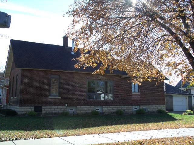 755 E 5th St, Winona, MN 55987