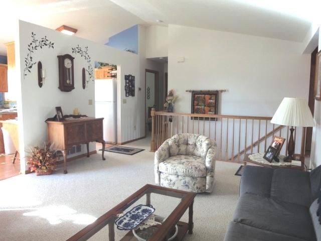 450 7th St SW, Plainview, MN 55964