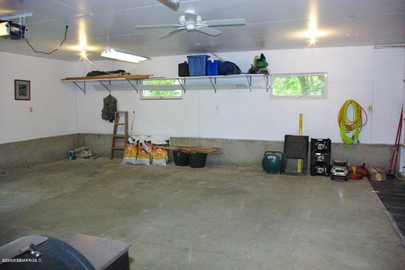 657 W 5th St, Zumbrota, MN 55992