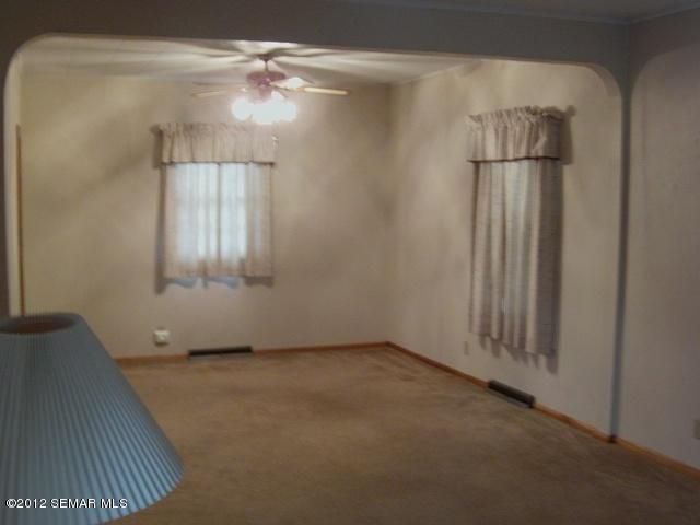 110 E School St, Owatonna, MN 55060