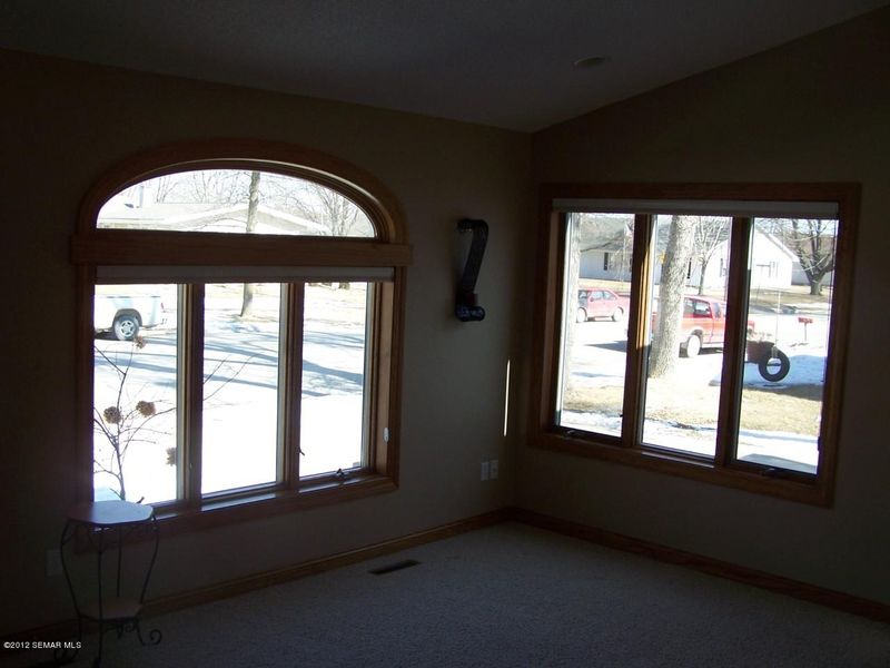 205 Nelson Ave, Lyle, MN 55953