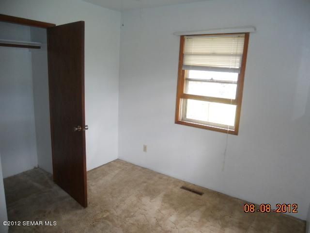 121 Atkins St, Le Roy, MN 55951