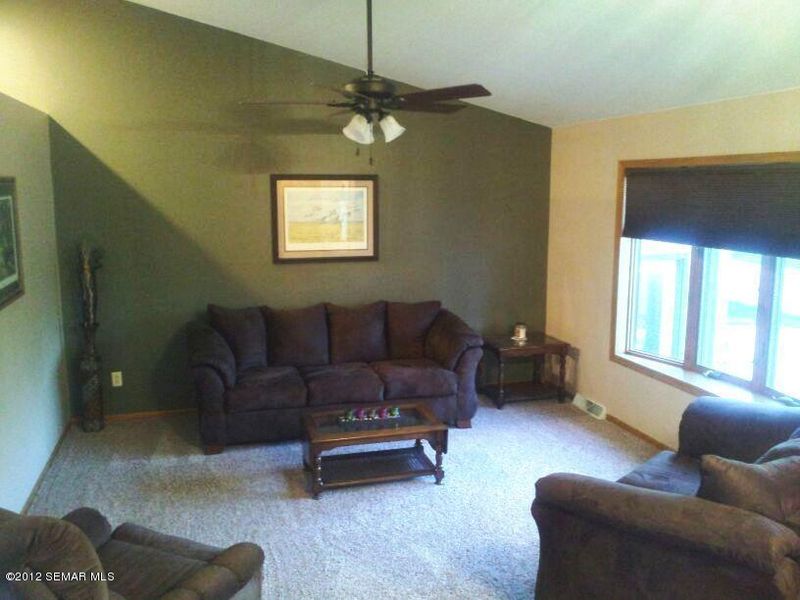 75 Benson Dr N, Lewiston, MN 55952