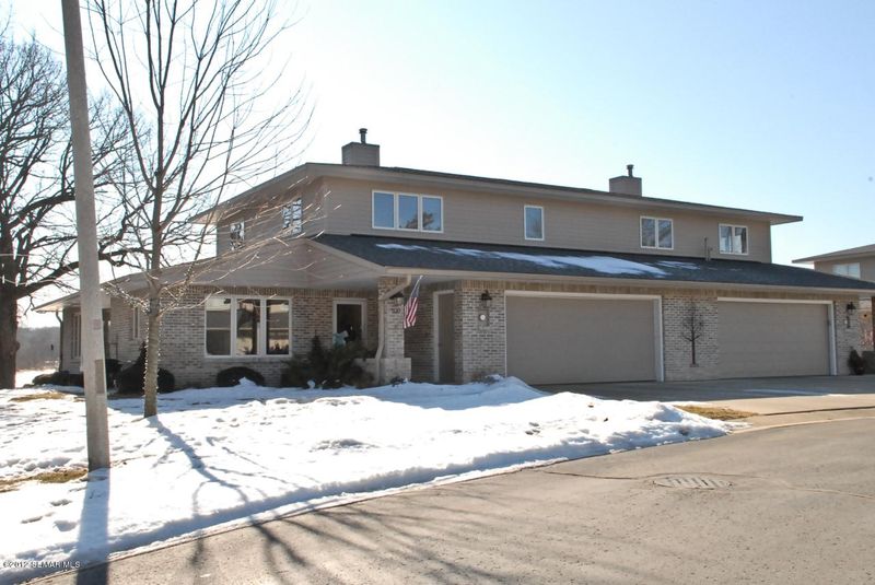 100 Salem Point Dr SW, Rochester, MN 55902