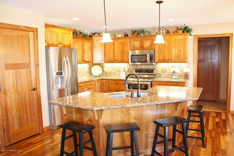 3447 Woodstone Dr SW, Rochester, MN 55902