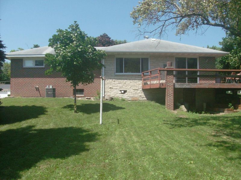 1402 4th Ave SE, Austin, MN 55912