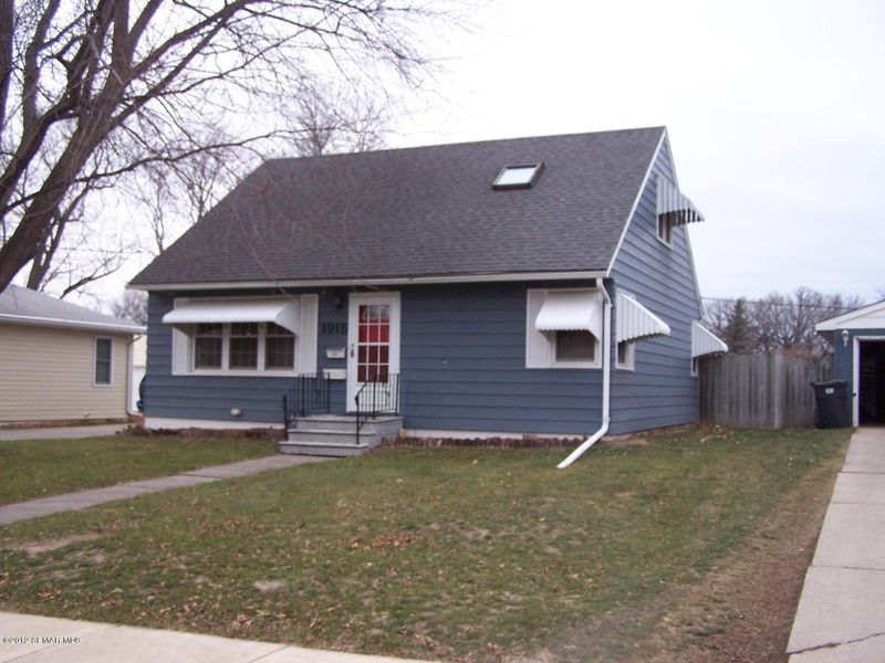 1915 4th Ave NE, Austin, MN 55912