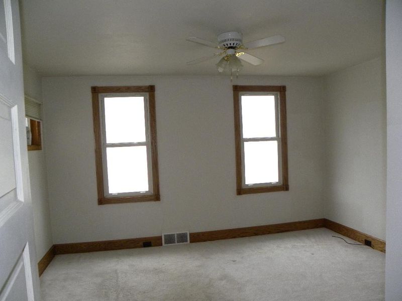 68 Hamilton St, Winona, MN 55987