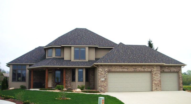 224 Bridgeview Ln SE, Rochester, MN 55904