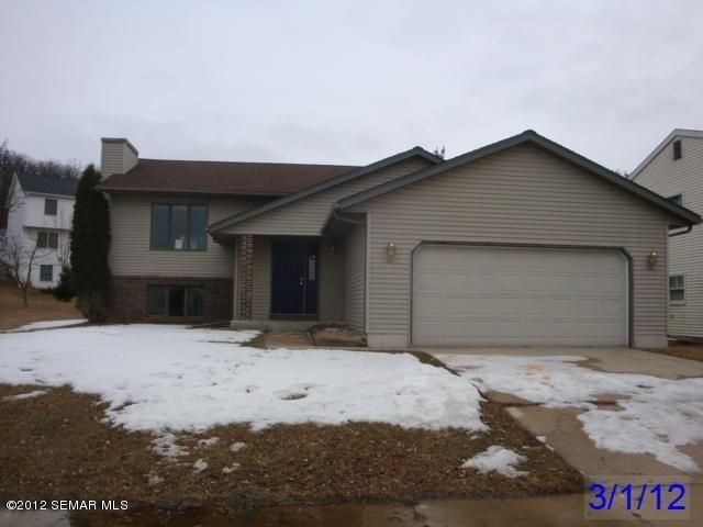 2912 Northern Valley Dr NE, Rochester, MN 55906