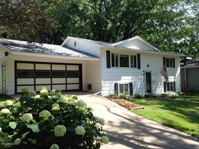 4023 5th Pl NW, Rochester, MN 55901
