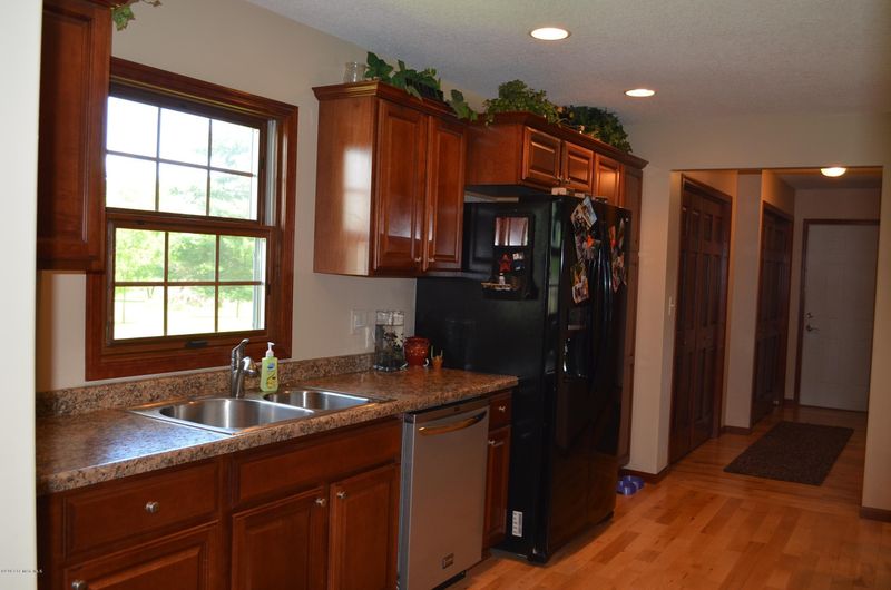 18190 536th Ave, Austin, MN 55912
