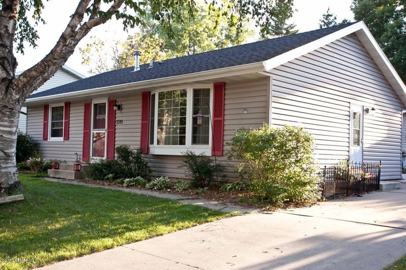 3315 15th Ave NW, Rochester, MN 55901