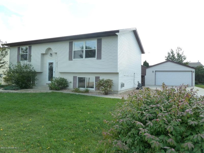 4414 10th St NW, Rochester, MN 55901