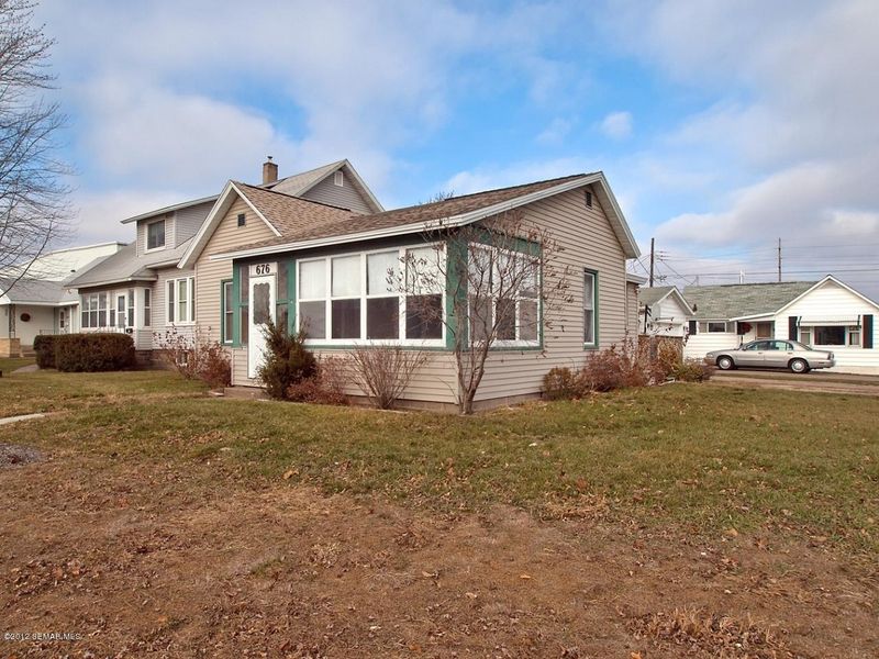 676 E 2nd St, Winona, MN 55987