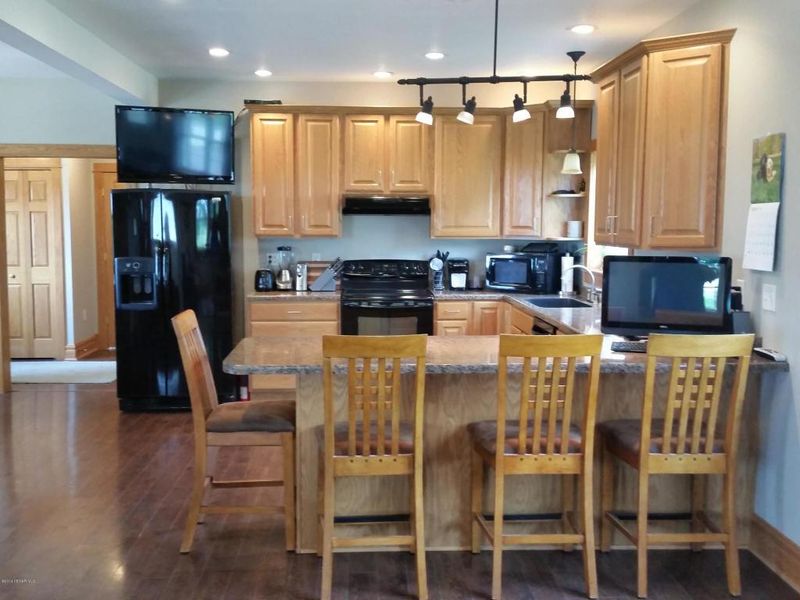 64503 320th St, Sargeant, MN 55973