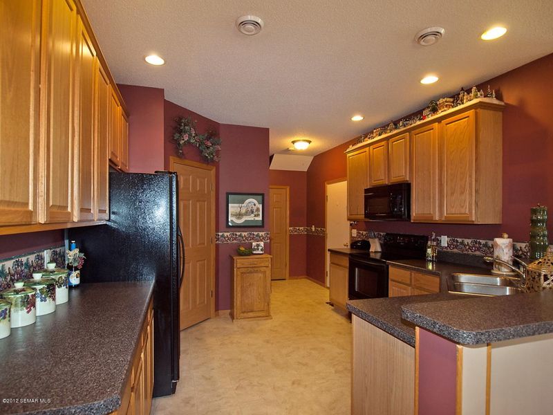 1841 Sandcherry Ct NW, Rochester, MN 55901