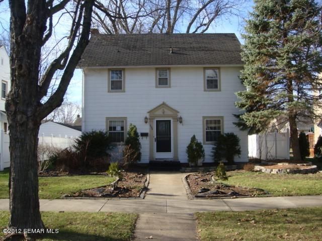 604 9th St SW, Austin, MN 55912