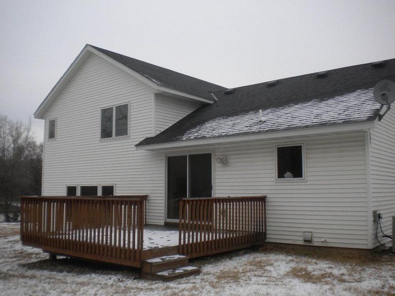125 Valley Ct, Cannon Falls, MN 55009