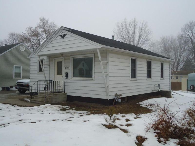 504 Mantorville Ave N, Kasson, MN 55944