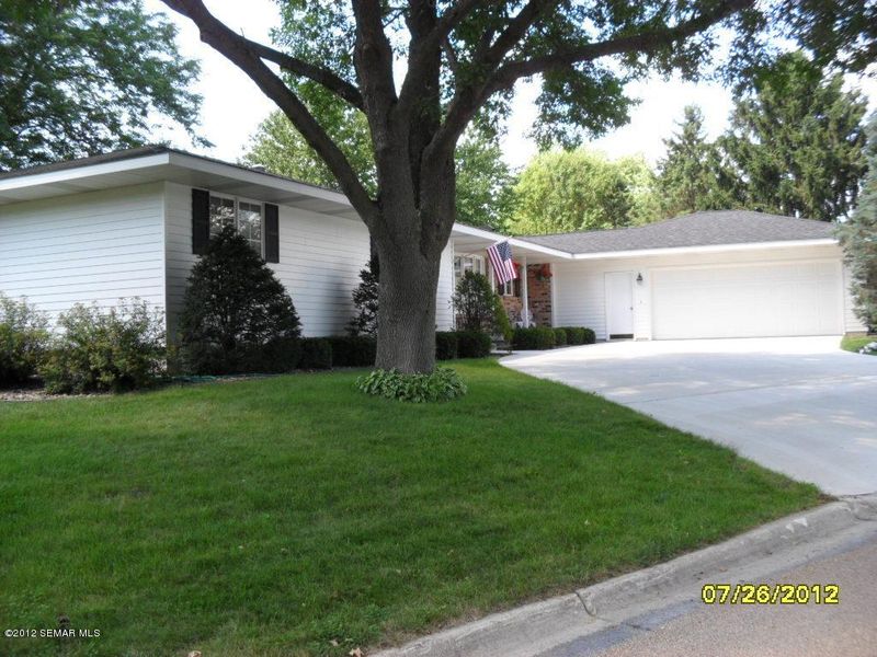 501 21st St NW, Austin, MN 55912